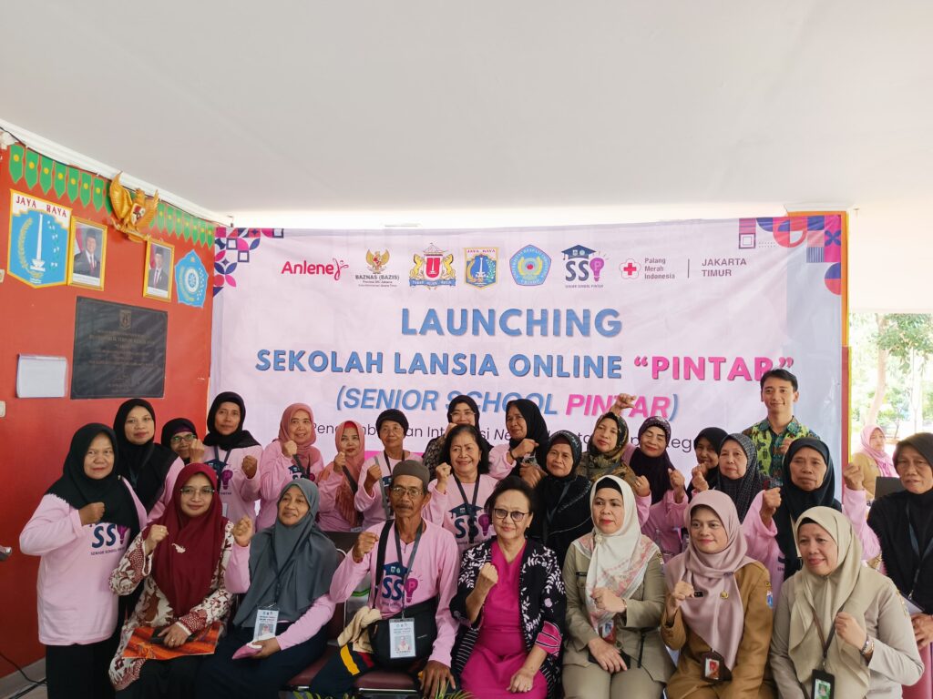 LAUNCHING SENIOR SCHOOL “PINTAR” KOLABORASI PEMKO JAKARTA TIMUR DAN URINDO